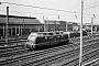 MaK 2000016 - DB "220 016-0"
21.04.1975 - Hamburg-Altona, Bahnbetriebswerk
Klaus Görs