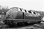 MaK 2000014 - DB "220 014-5"
05.04.1971 - Saarbrücken, Bahnbetriebswerk Hbf (alt)
Ulrich Budde